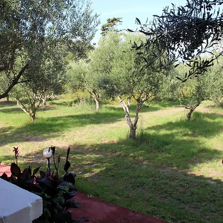 Nikos Kastro 3 Holiday home
