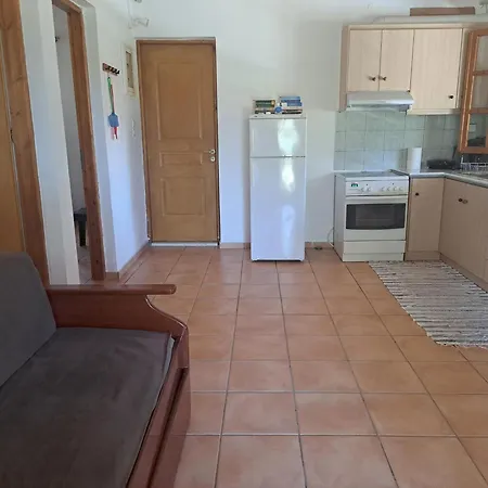 Nikos Kastro 3 * Kástro Tornéze