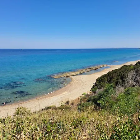 Nikos Kastro 3 *