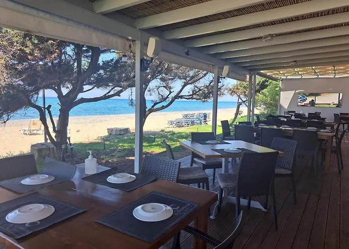 Nikos Kastro 3 펜션